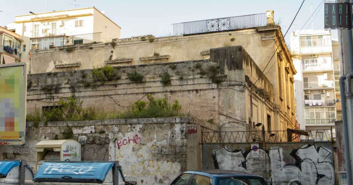 Bari, quel rudere abbandonato in via Laterza: fu un'antica fabbrica del ghiaccio